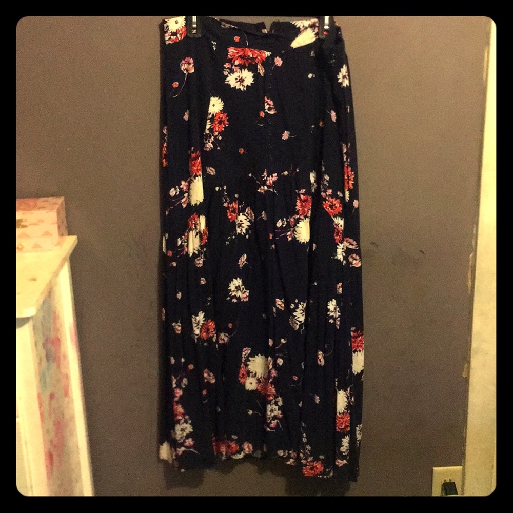 Midi skirt